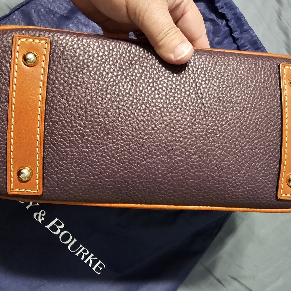 Dooney & Bourke EUC Purple Leather Zip Zip Satchel and Matching Wallet - Picture 5 of 8